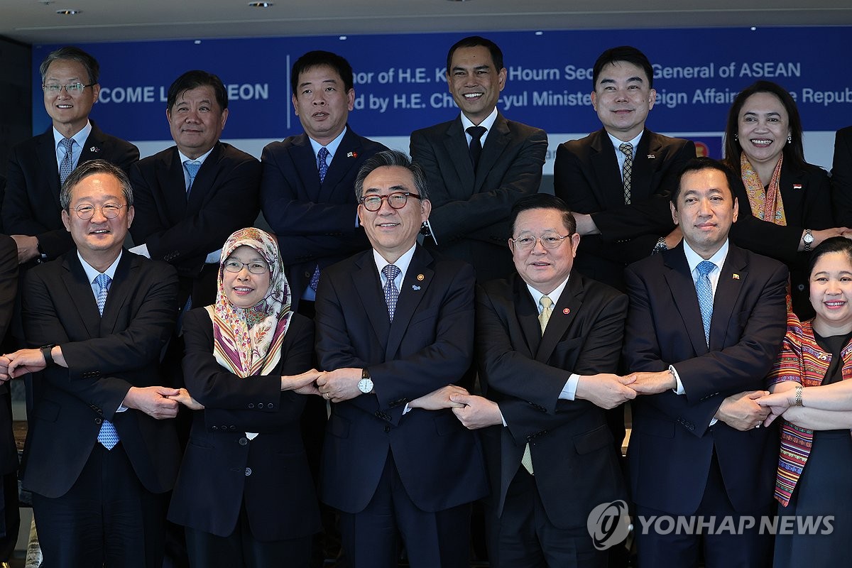 조태열, 아세안 사무총장 오찬…"아세안과 협력 일관되게 발전"