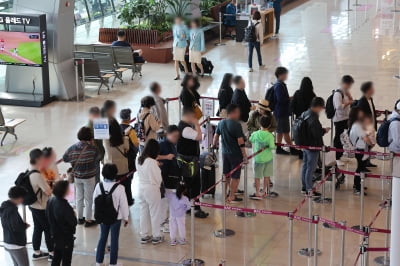 성범죄 저지르고 출국하려던 일본인 3명…공항서 긴급 체포