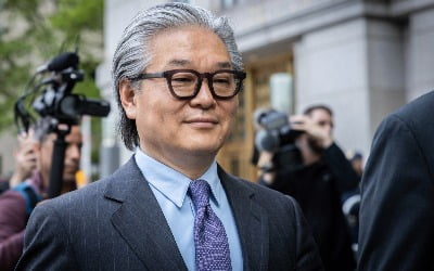 "주가 조작에 사기" vs "가치 투자"…한국계 미국인 '빌 황' 재판