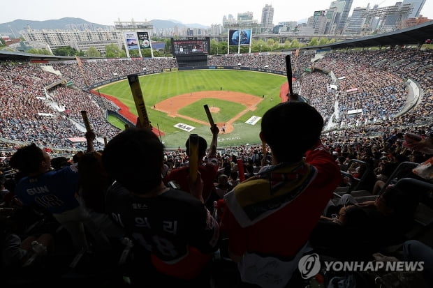 타고투저의 부활…전년 동기간 대비 홈런 61％·도루 29％ 증가