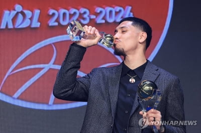 [프로농구결산] ②사상 첫 아시아쿼터 MVP…12년 만에 '1만 관중' 경기