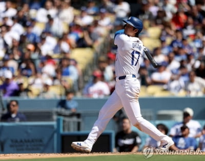 못 말리는 오타니, 4안타 2홈런 폭발…MLB 타율·홈런·OPS 1위(종합)