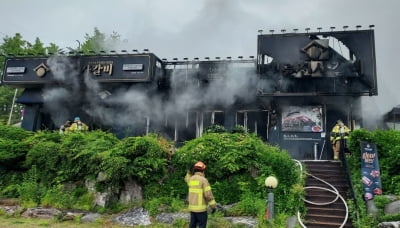 화성시내 갈빗집서 화재…1명 연기흡입