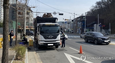전남도, '포트홀 예방' 과적차량 집중 단속