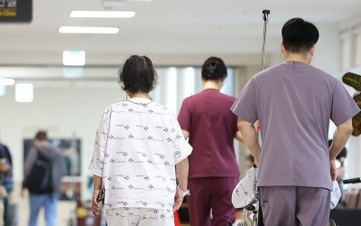 외국의사 도입 '갑론을박'…"의료공백 대응" vs "의료 질 저하"