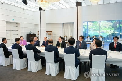 尹대통령, 與 PK초선 만나 "거부권·예산편성 당 의견 적극 듣겠다"