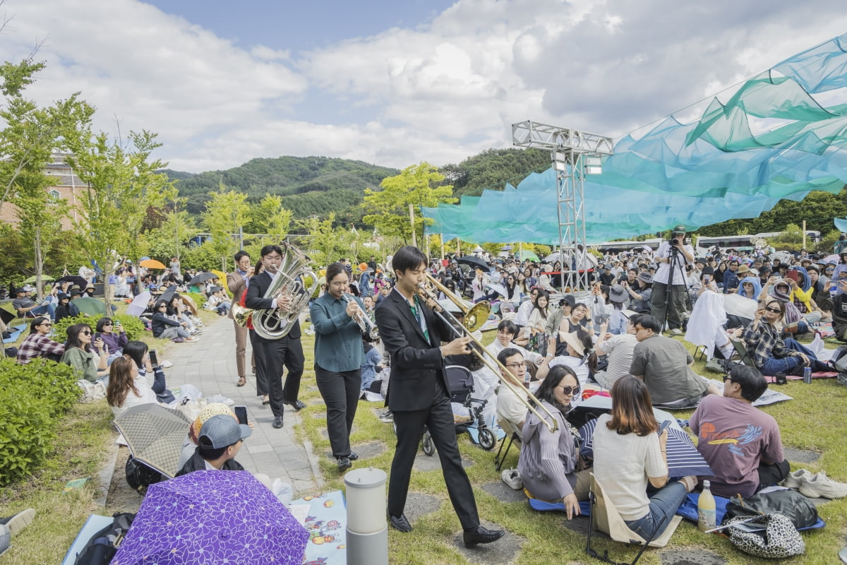 김선욱과 조성진, 계촌마을에서 선보인 특별한 협연