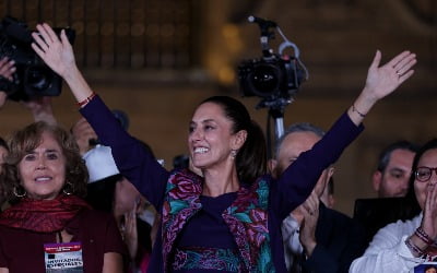 최초 여성 대통령 당선된 멕시코, 주가 곤두박질 왜?