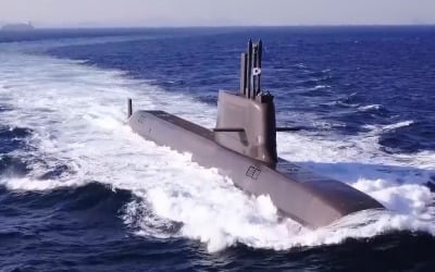 [르포] "NLL 침범한 적 어뢰로 격침"…전략잠수함 '안무함' 타보니