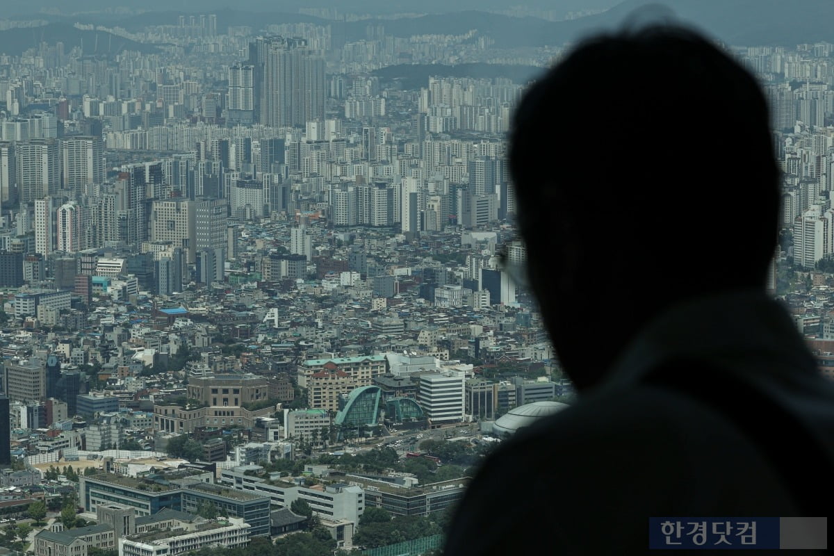 서울 용산구 N서울타워에서 바라본 시내 아파트 모습. 사진=한경DB