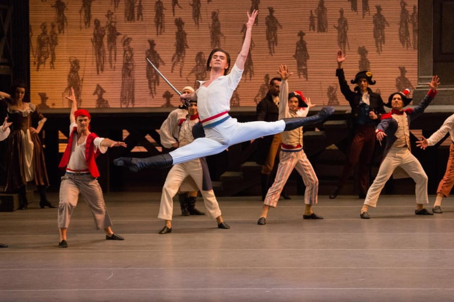 <파리의 불꽃> 중 필리프, dance by Vladislav Lantratov, photo by Mikhail Logvinov @Bolshoi Theatre