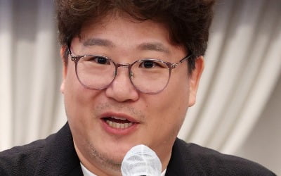 [포토] 인사말하는 송일섭 한국온라인사진기자협회 회장
