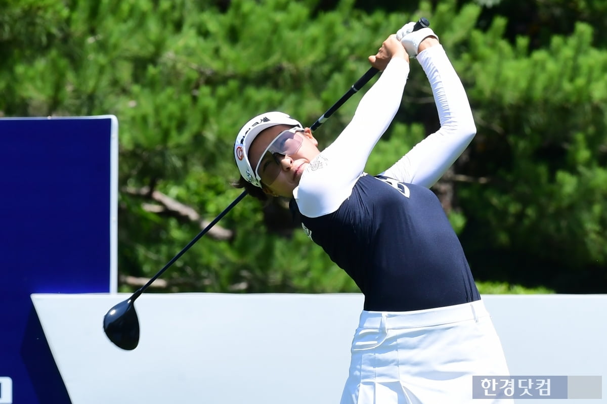 [포토] 김민주, '온 힘을 다해 힘찬 스윙' (BC카드·한경 레이디스컵 2024)