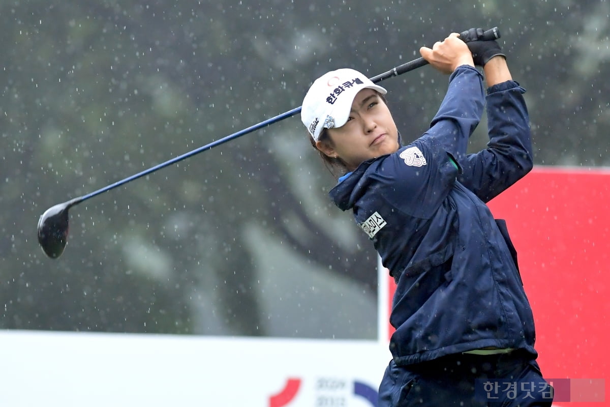 [포토] 김민주, '페어웨이로 날아라' (BC카드·한경 레이디스컵 2024)