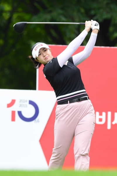 [포토] 신유진, '페어웨이로 날아라~' (BC카드·한경 레이디스컵 2024)