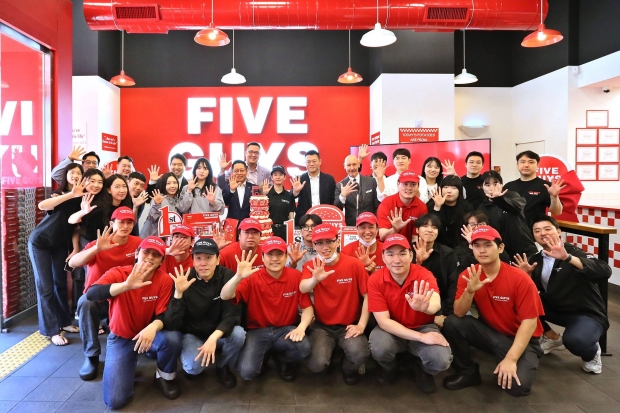 미국 햄버거 브랜드 파이브가이즈(FIVE GUYS) 국내 운영사 에프지코리아, 국내 론칭 1주년 행사 개최