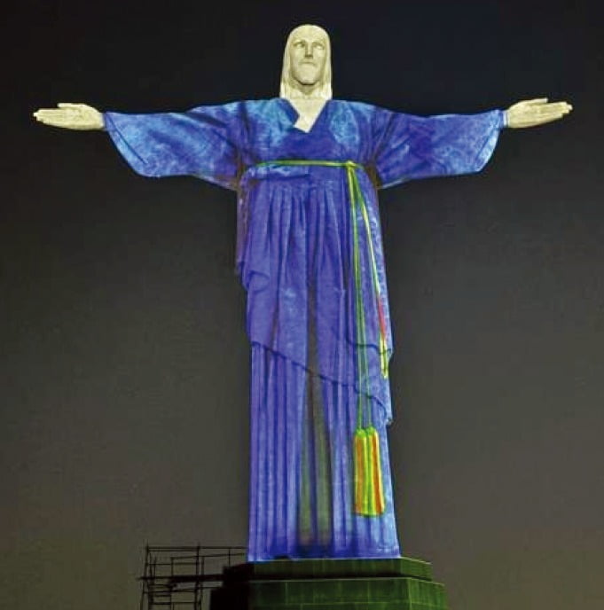 [포토] 한복 입은 브라질 ‘리우 예수상’  