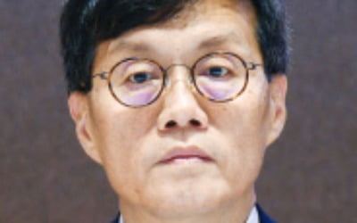 성태윤 '금리인하' 발언에…이창용 "금통위가 독립적 결정"