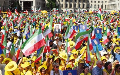 이란 대선 '이변'…개혁파 후보 '깜짝 1위'