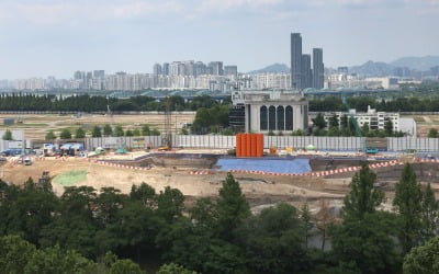 [단독] 얼마나 어렵길래…반포주공1단지도 '상가 통매각' 추진