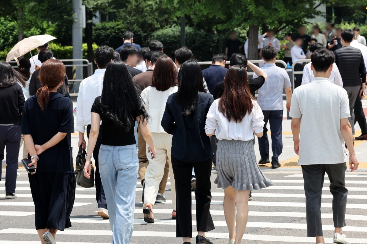 인사 담당자 87% "낮은 연봉 탓에 인력난 겪는 중"