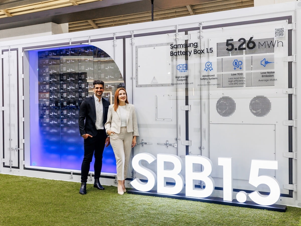 19일 독일 뮌헨에서 개최된 '인터배터리 유럽 2024'에서 삼성SDI가 기존 SBB(Samsung Battery Box)보다 한층 더 업그레이드 된 SBB 1.5를 선보이고 있다. 사진=삼성SDI