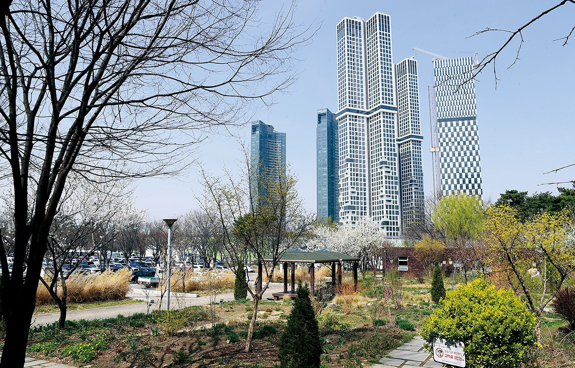 Galleria Foret (à esquerda) e Acer Seoul Forest em Seongsu-dong, Seongdong-gu, Seul.  /imagem=banco de dados Hankyung