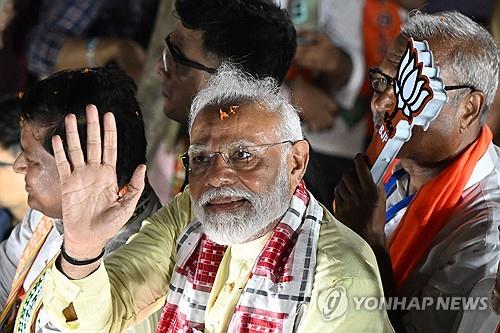 印총선 출구조사 "여권, 압승"…모디 총리 3연임할 듯(종합2보)