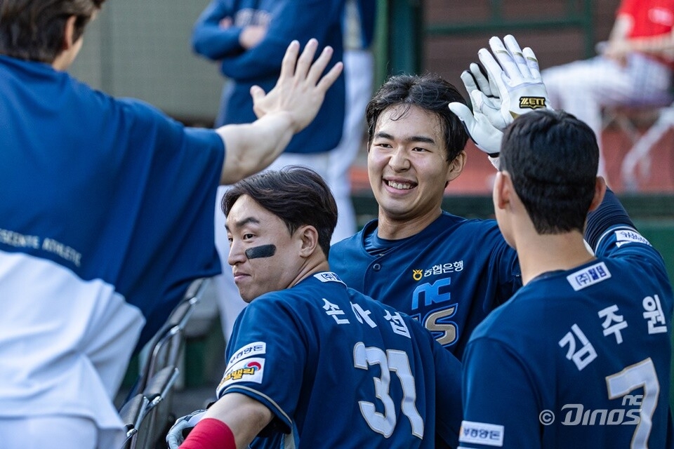 'NC 불쏘시개' 김휘집 "오히려 좋아…현재와 미래 다 잡을 것"