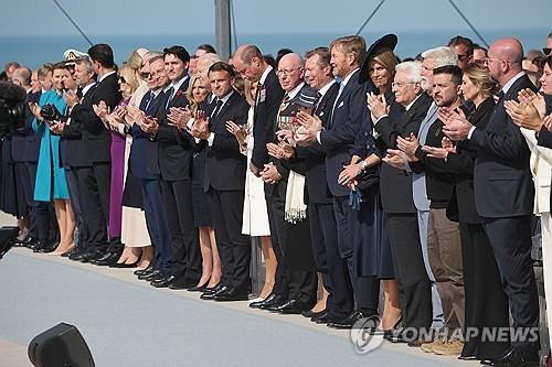 노르망디 80주년…마크롱, 러 겨냥 "우린 약해지지 않을 것"