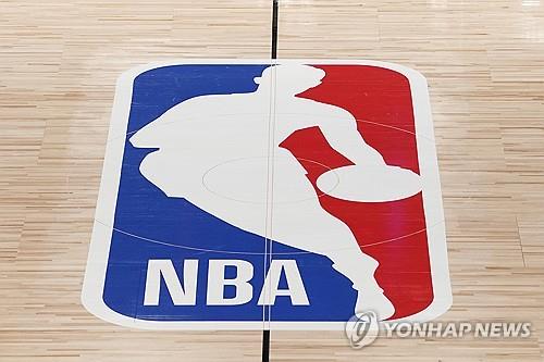 '美 NBA 로고 모델' 왕년 농구스타 제리 웨스트 별세