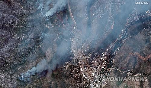 美 동북·중서부에선 폭염에 산불…남부엔 첫 열대성 폭풍 강타