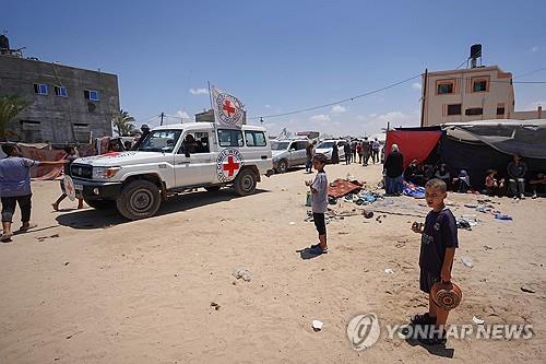 "가자지구 적십자 주변 포격…최소 22명 사망·45명 부상"