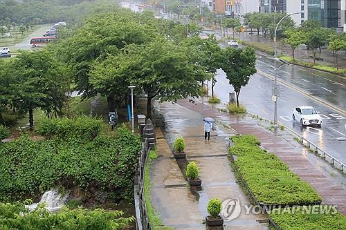 [전국 레이더] '무덥고 비 많다'…지자체, 장마·폭염 대비 총력