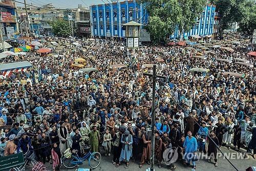 아프간, 사상 첫 크리켓 월드컵 4강…'탈레반 치하' 국민 열광