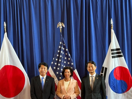 한미일 산업장관회의 첫 개최…"반도체·배터리 공급망 최우선"(종합)