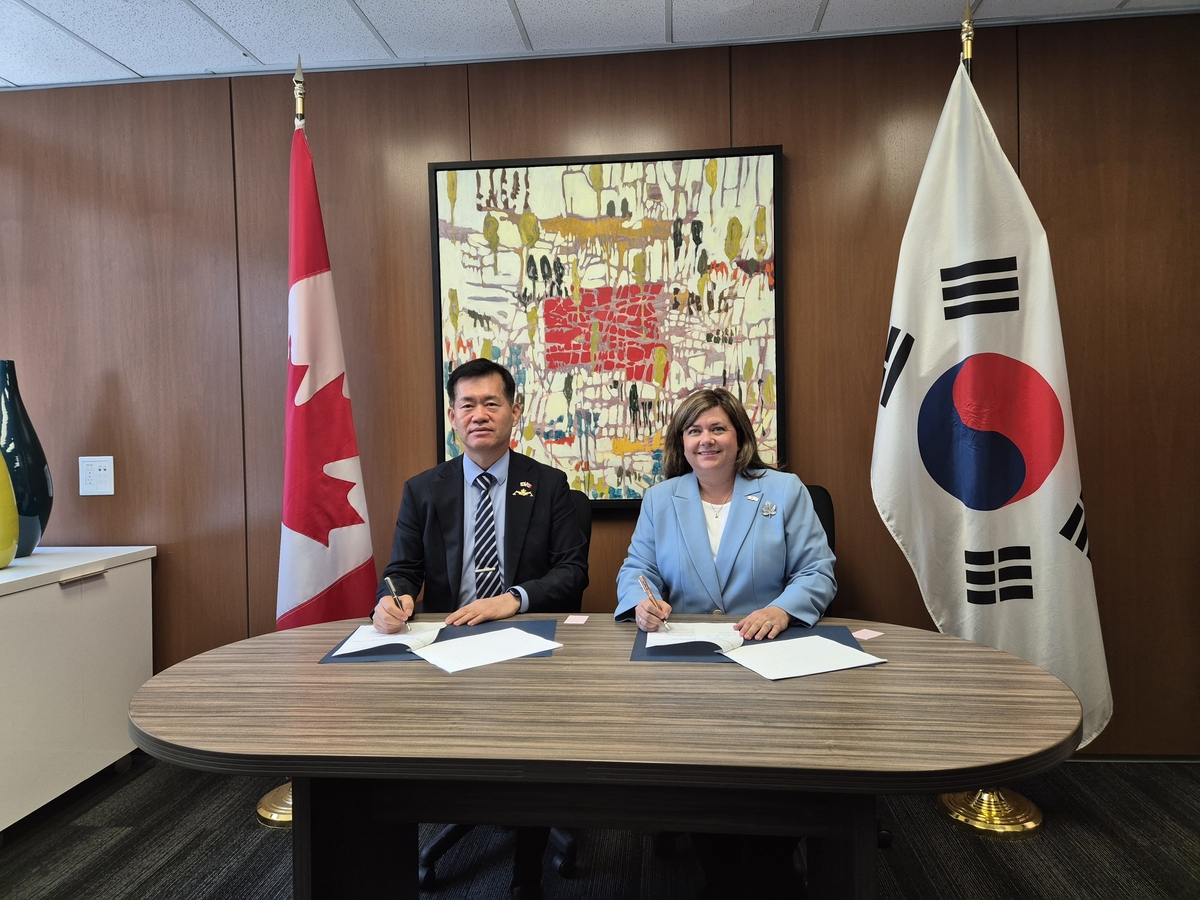 방사청, 캐나다와 방산협력 양해각서…국산 잠수함 소개