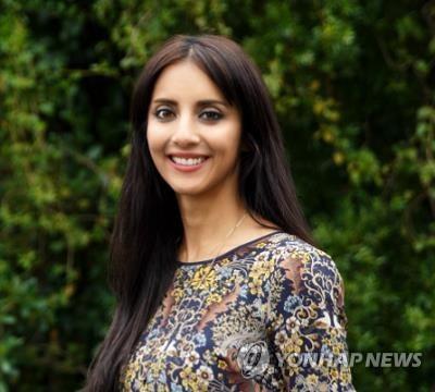 명품 옷 훔친 첫 난민 출신 뉴질랜드 의원 벌금형…징역은 면해