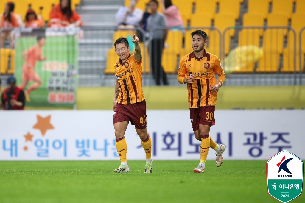 시즌 2번째 K리그1 '동해안 더비' 승자는 포항…울산에 2-1 승(종합)