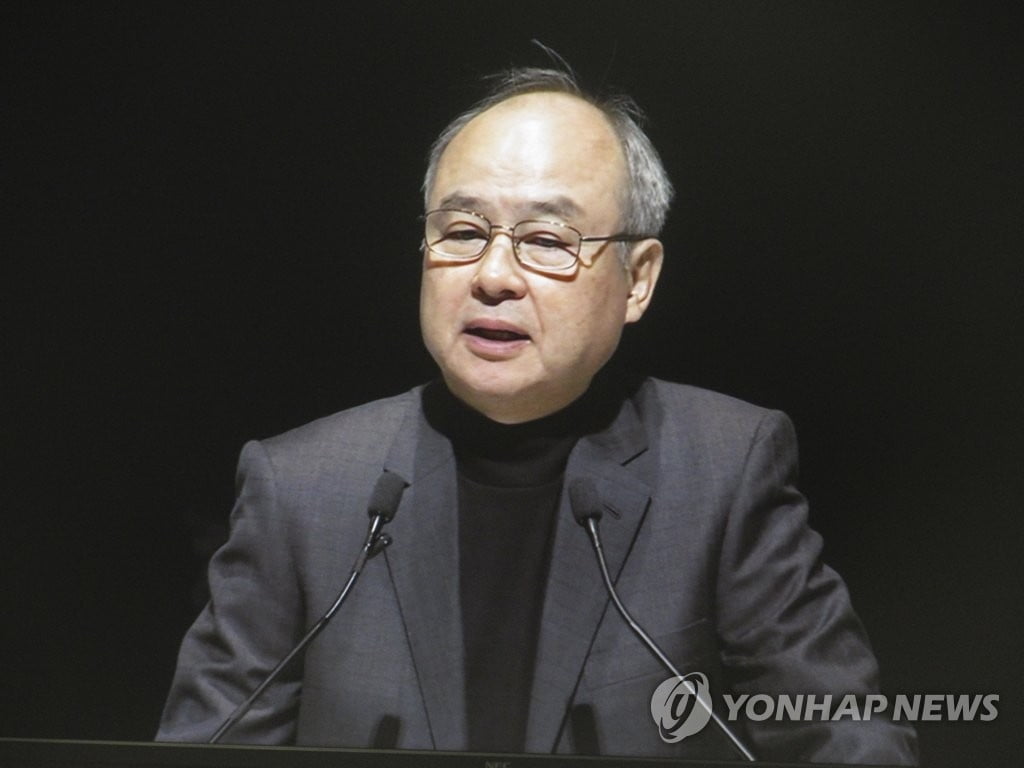 손정의, '라인야후 日인프라' 주문에 "책임지고 할 것"