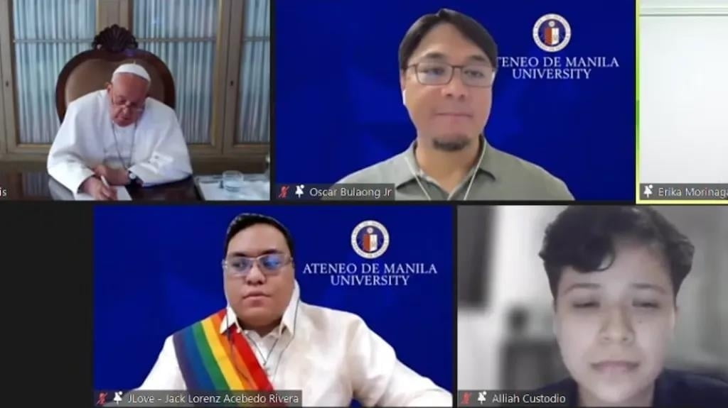 "교황, 성소수자 모욕 중단해달라"…필리핀 학생의 '돌직구'