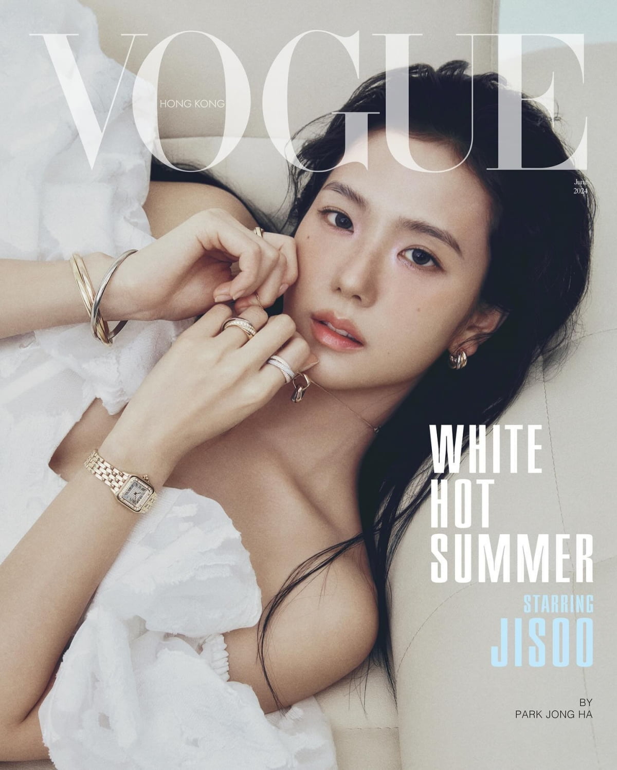 Did Blackpink Jisoo wear a wedding dress?