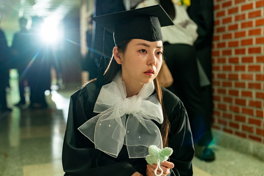 Ahn Sohee became an instructor at an academy
