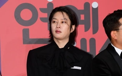 김희철, 日 유흥업소 방문 의혹…"SM 후배들 연락처도 없어"