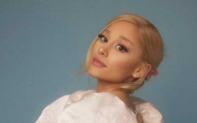 Ariana Grande continues to accompany Hive... Weverse will soon be launched