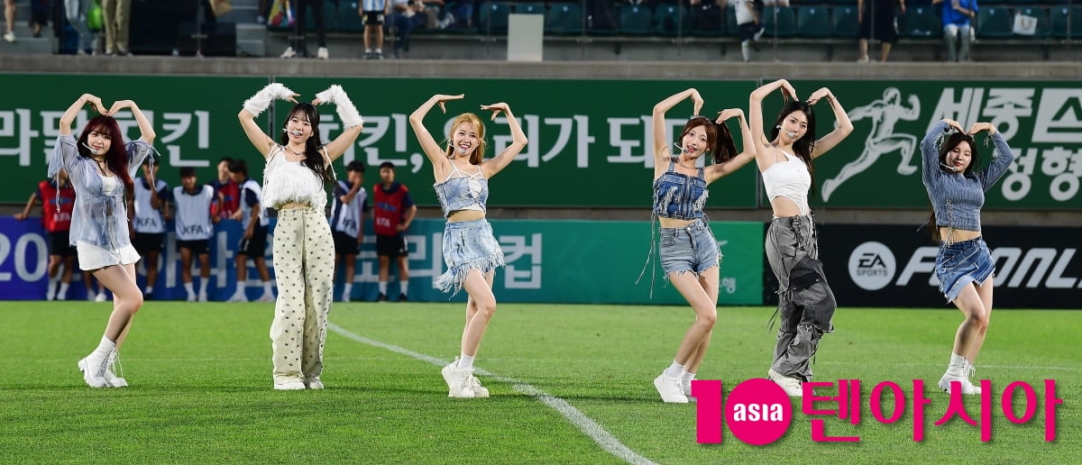 [TEN포토]아일리원 '하트 날리는 요정들'