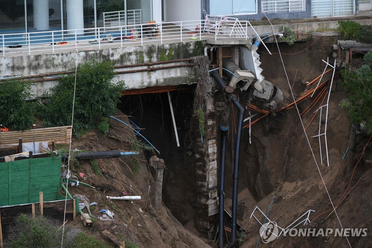 칠레 중부 사흘 새 1년치 폭우…가뭄→호우 비상