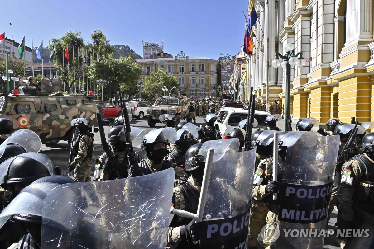 볼리비아軍 '쿠데타 시도'…대통령궁 무력 진입했다가 회군(종합2보)