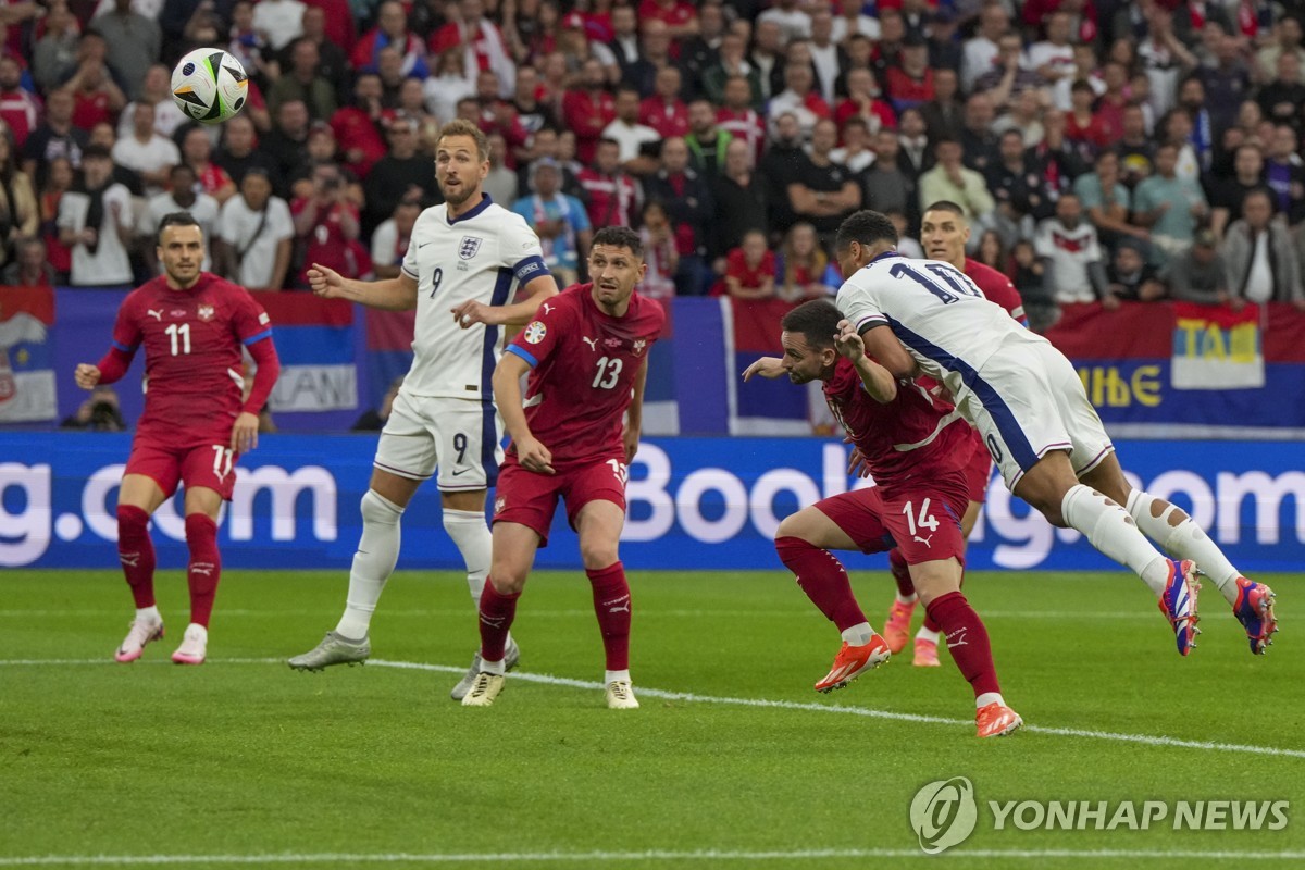 잉글랜드, 유로 첫 경기서 세르비아에 1-0 신승…벨링엄 결승골