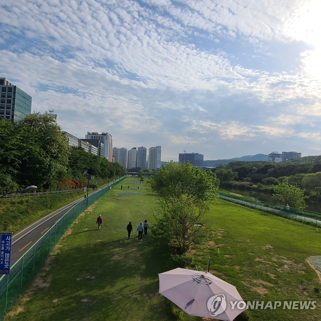 성남시, 탄천 둔치에 파크골프장 추가 조성…36홀 규모로 확충